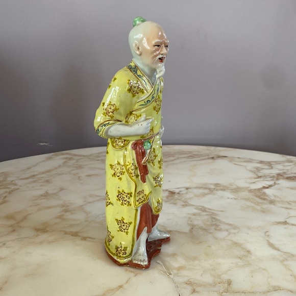 Antique Chinese export famille jaune (yellow) ceramic figurine - Picture 4 of 11